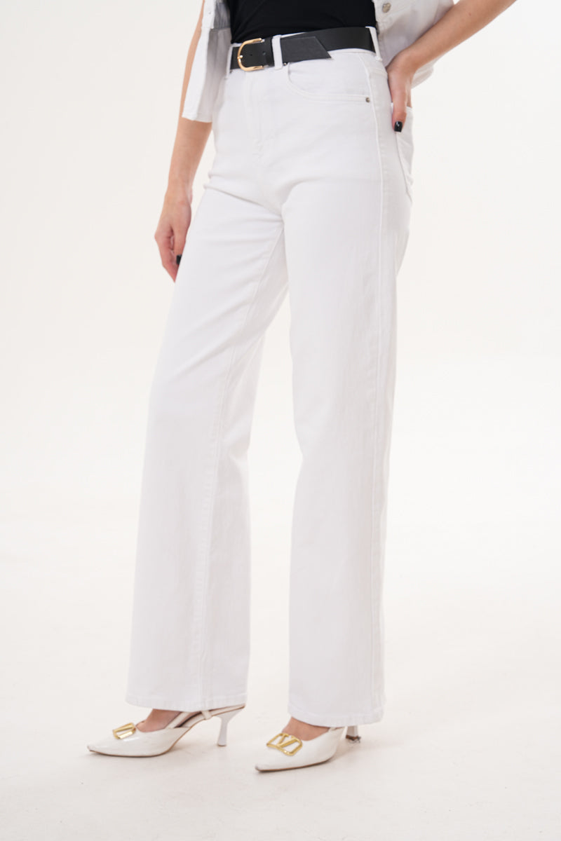 Beyaz İspanyol Paça Kemer Detaylı Jean