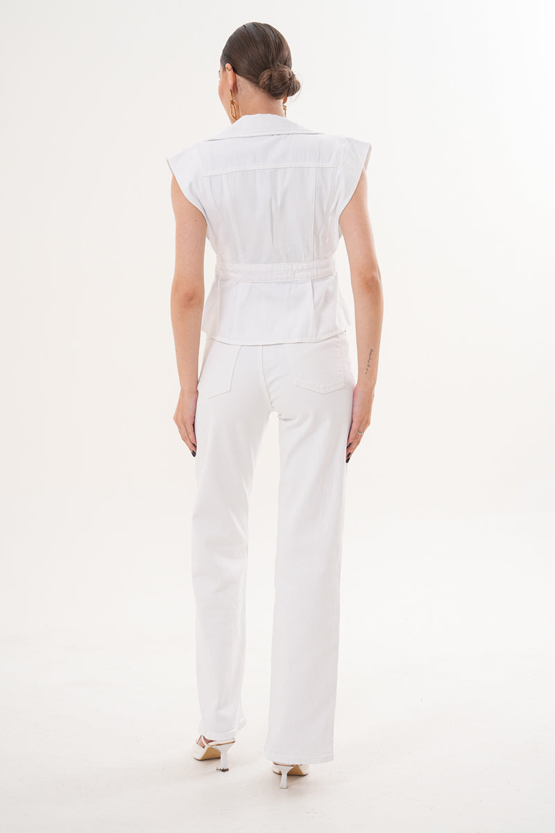 Beyaz İspanyol Paça Kemer Detaylı Jean