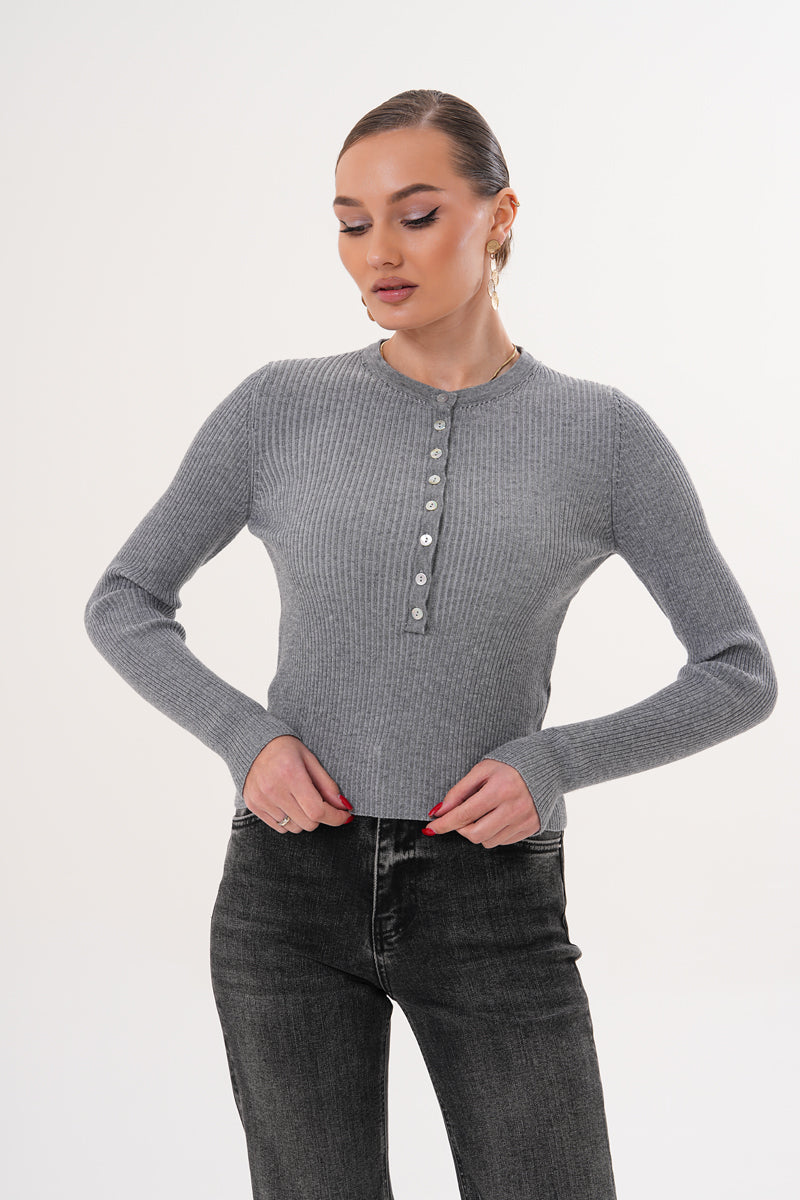 Gri Ön Düğme Detaylı Triko Kazak