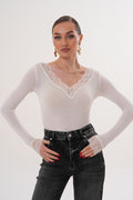 Beyaz Dantel Detaylı Kaşmir Bluz