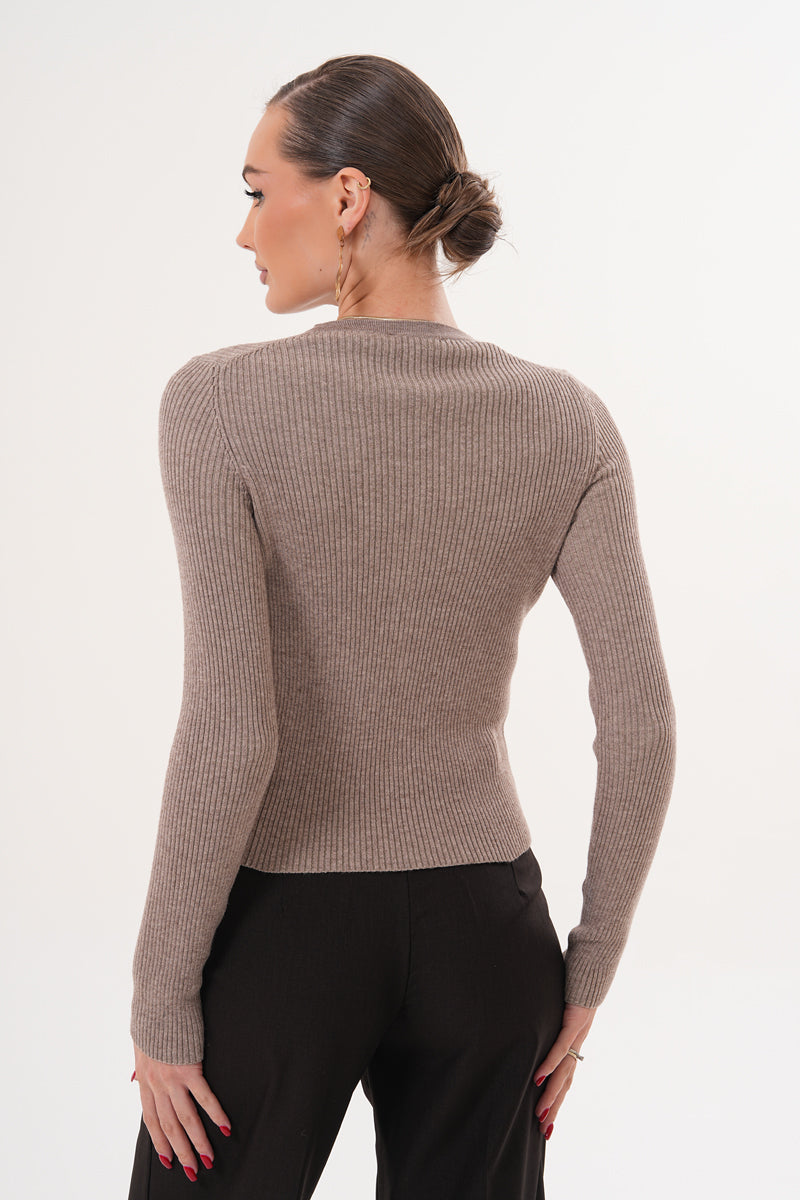 Bej Ön Düğme Detaylı Triko Kazak