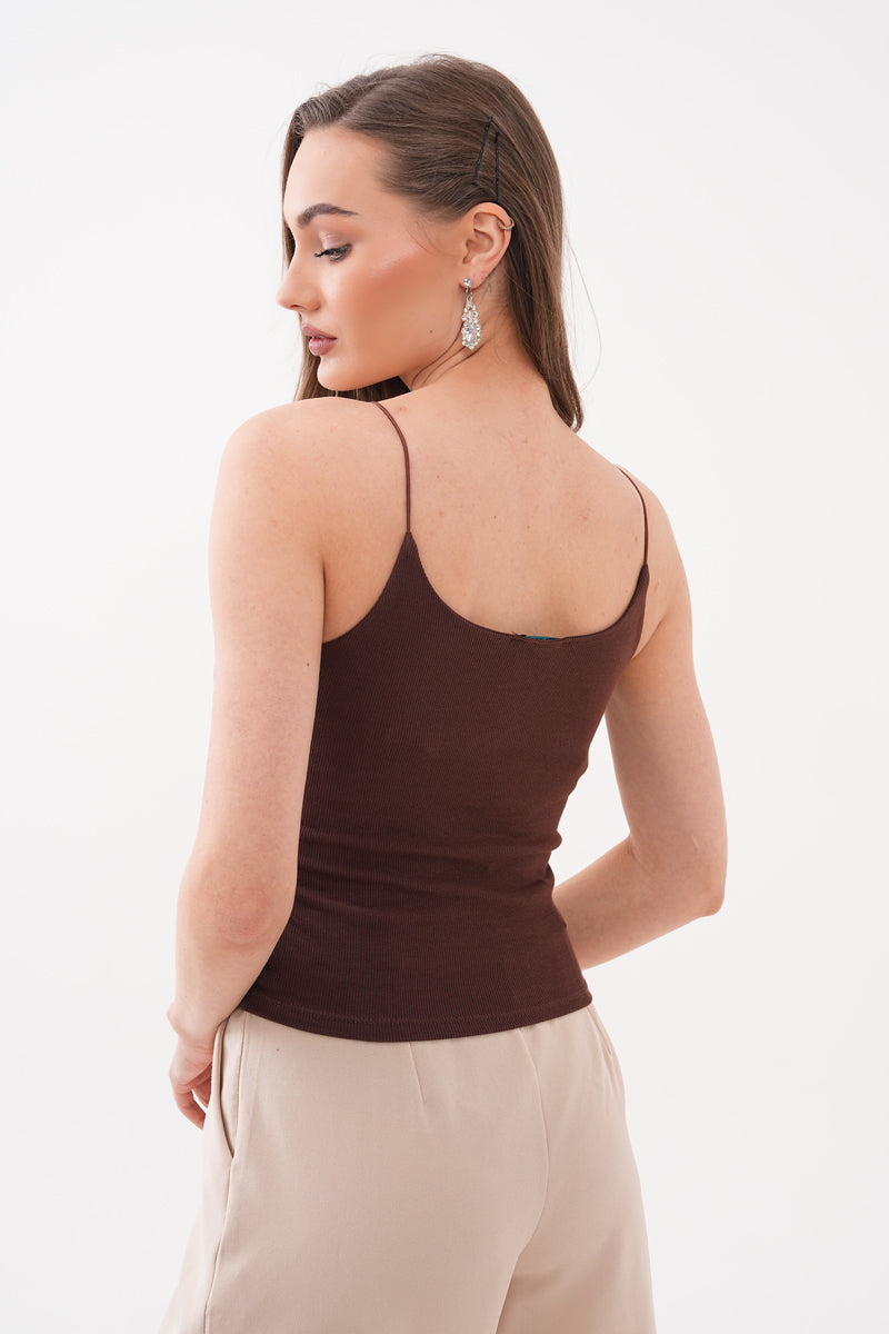 Kahverengi Askılı V Yaka Bluz