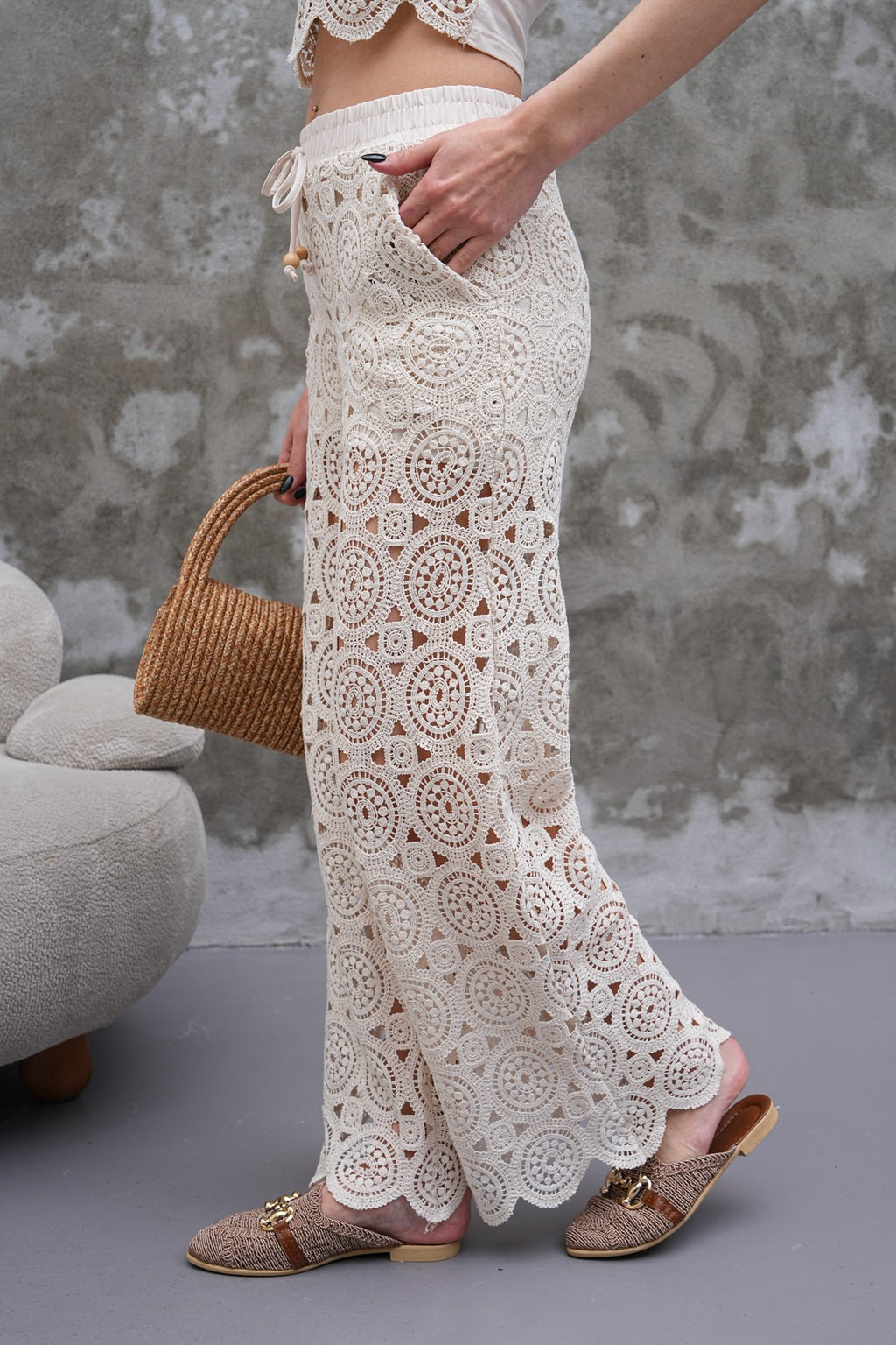 Krem Rengi Güpürlü Örme Pantolon