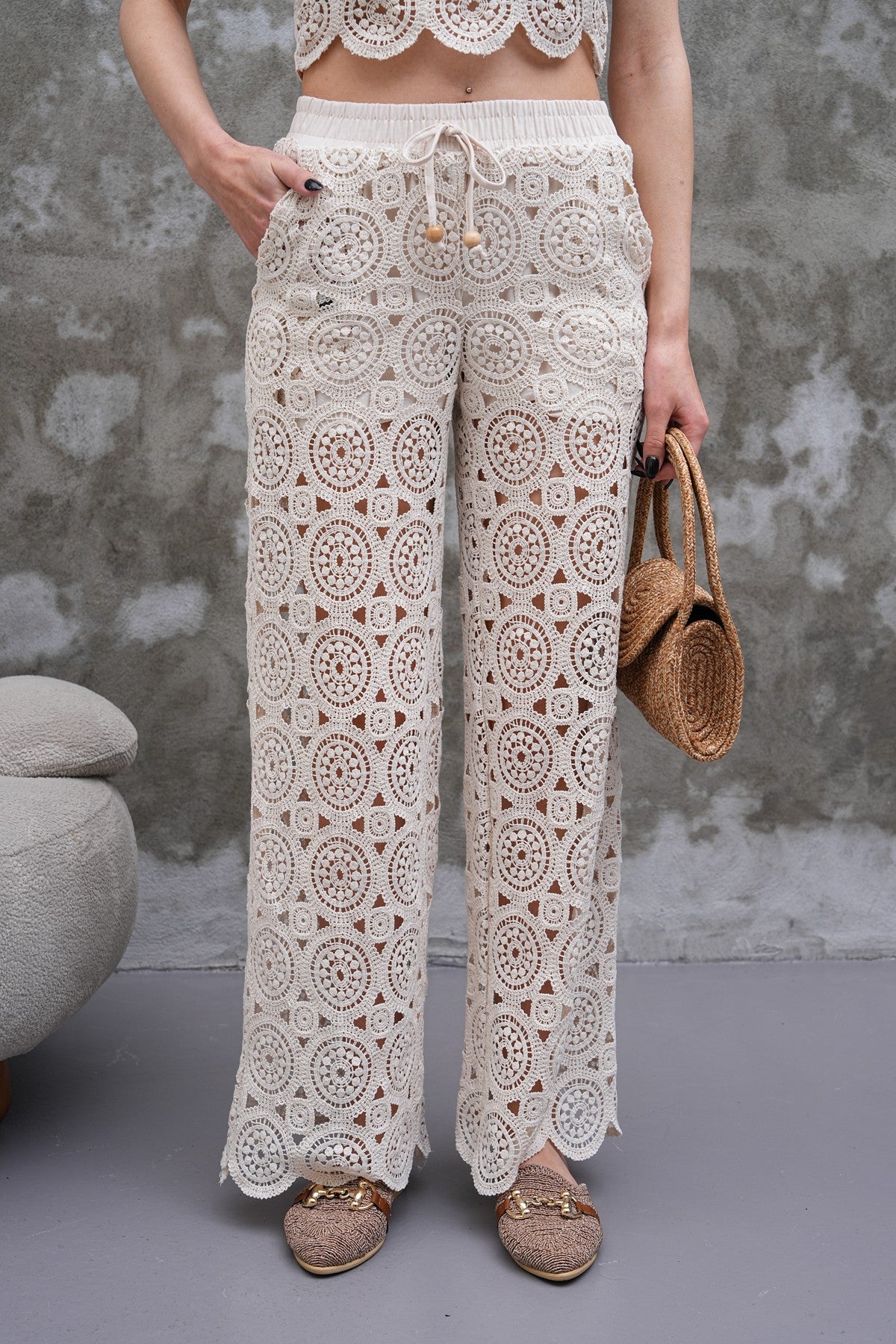 Krem Rengi Güpürlü Örme Pantolon