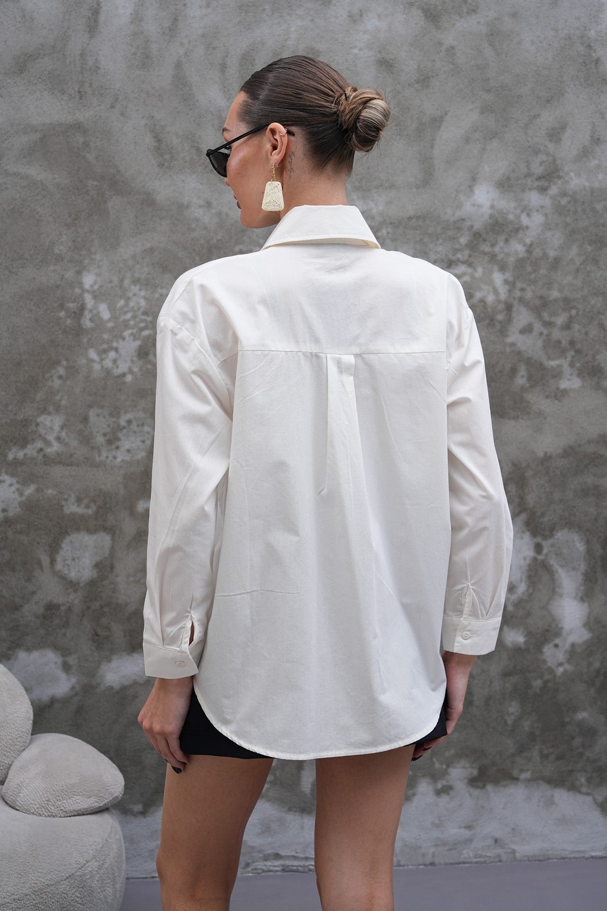 Krem Nakış Detaylı Uzun Kollu Gömlek