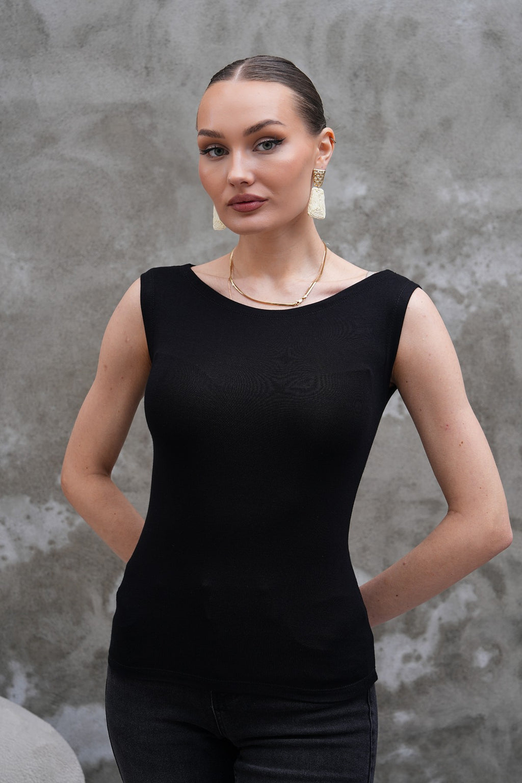 Siyah Basic Kayık Yaka Bluz