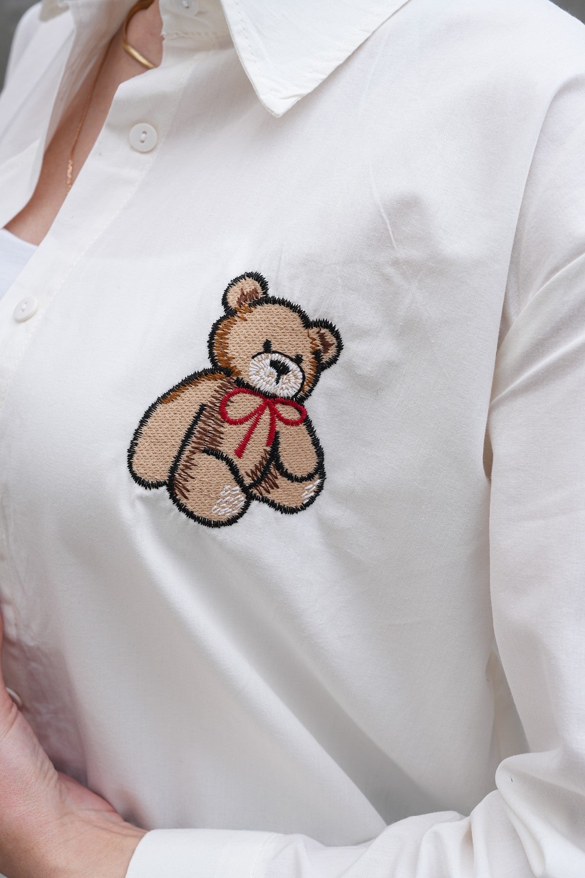 Krem Nakış Detaylı Uzun Kollu Gömlek