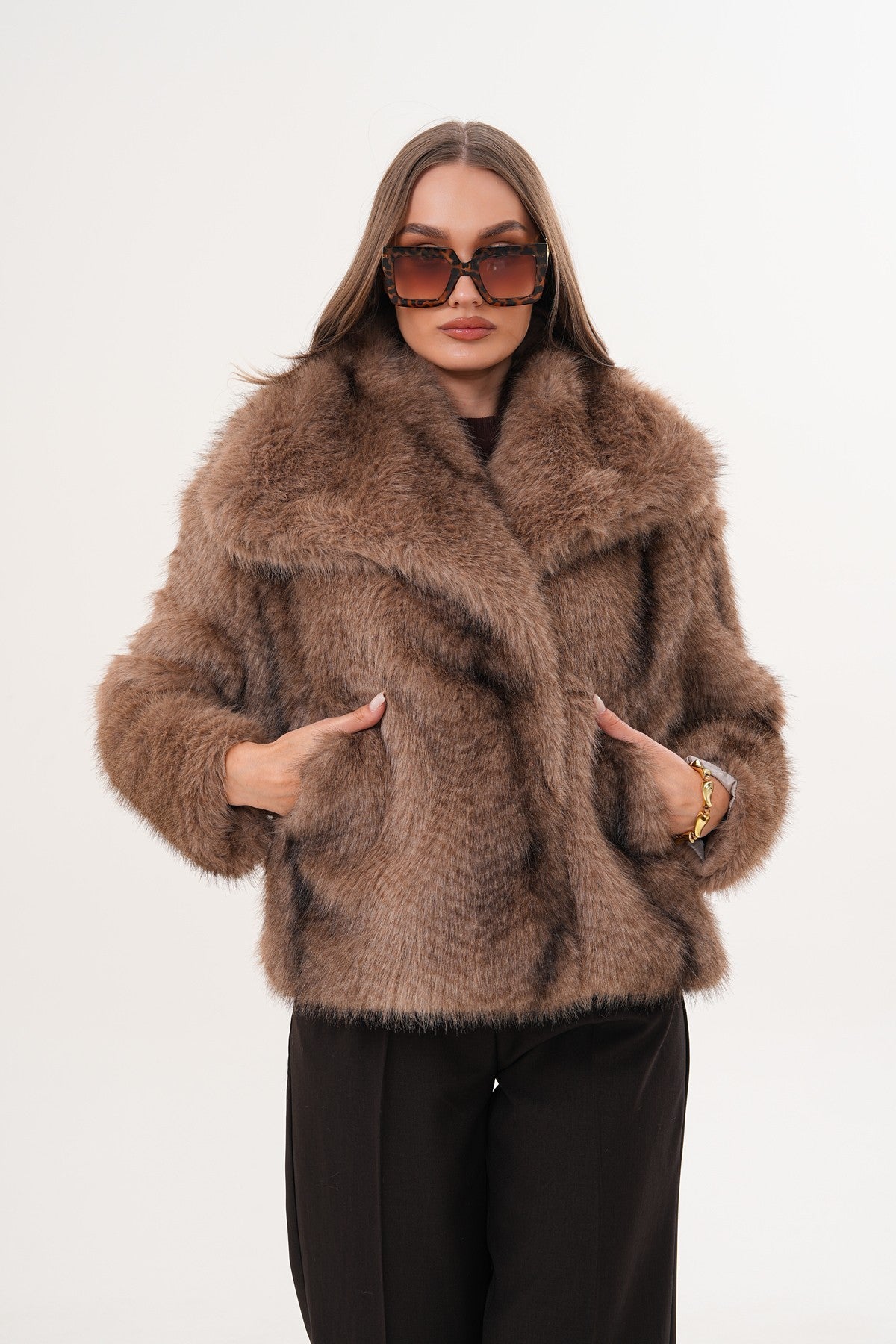 Jakarlı Açık Kahve Kısa Kürk