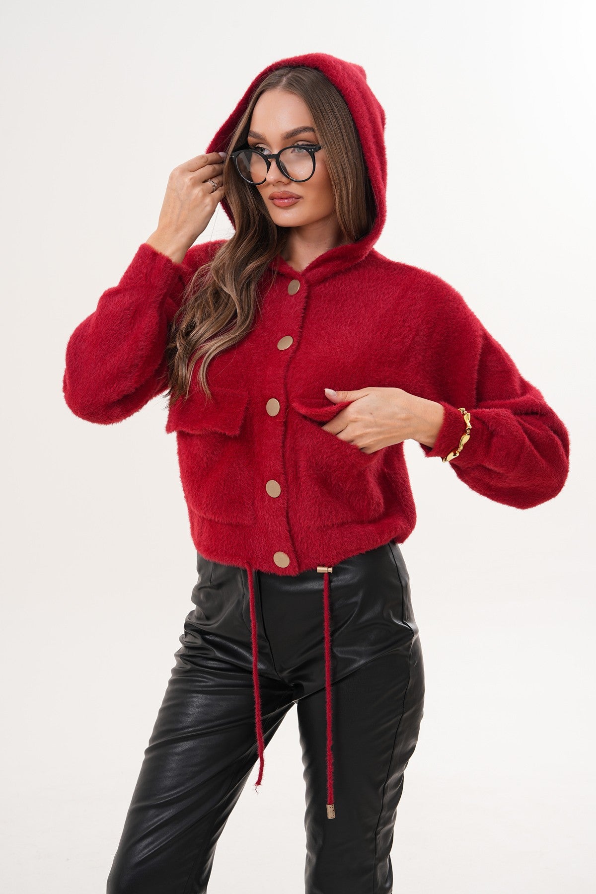 Kırmızı Düğme Detaylı Yumuşak Triko Kazak