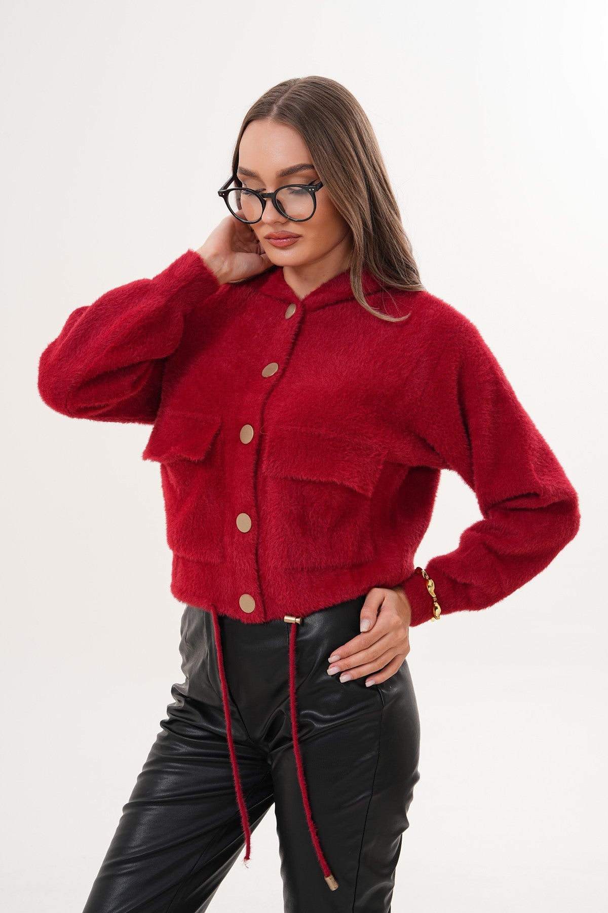 Kırmızı Düğme Detaylı Yumuşak Triko Kazak