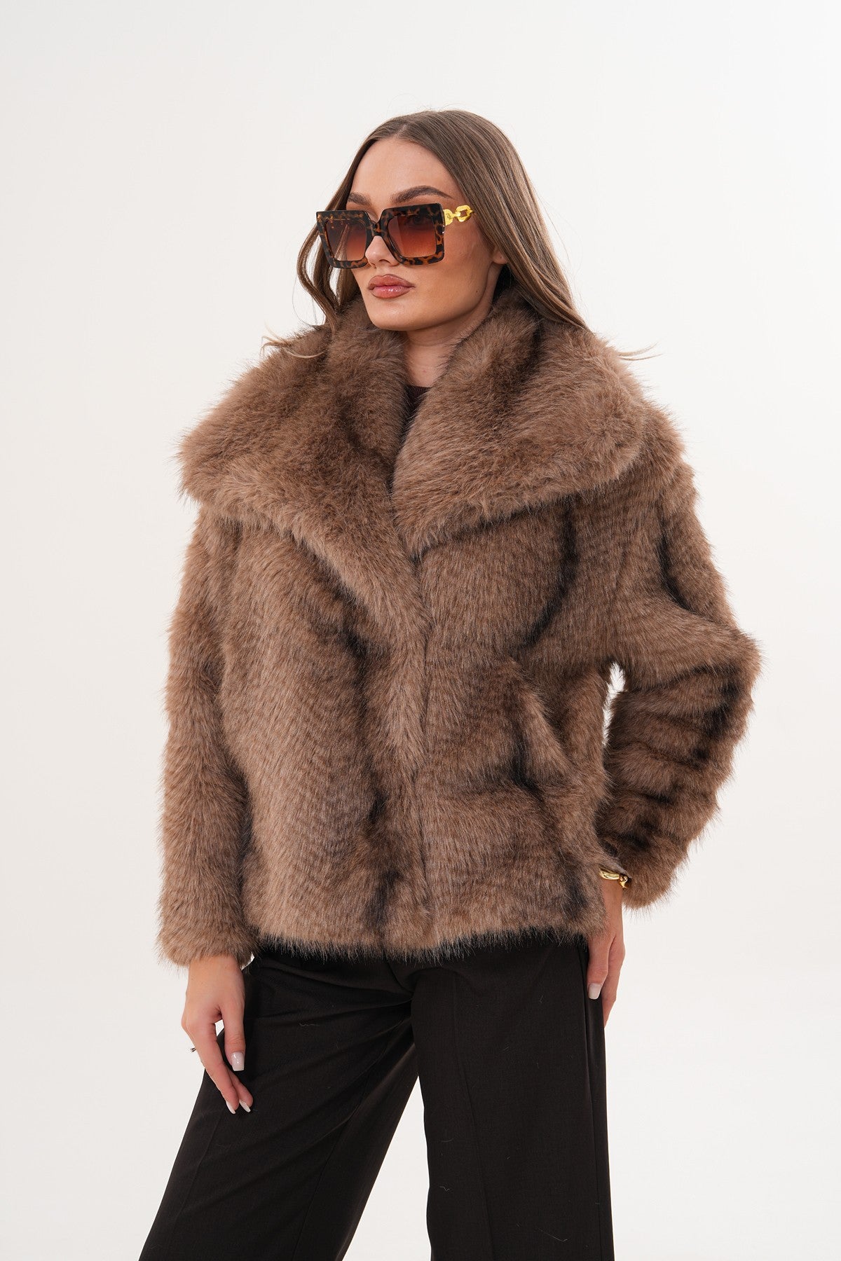 Jakarlı Açık Kahve Kısa Kürk