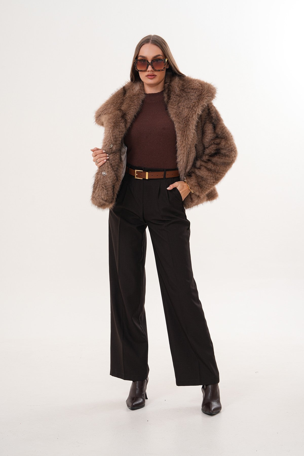 Jakarlı Açık Kahve Kısa Kürk