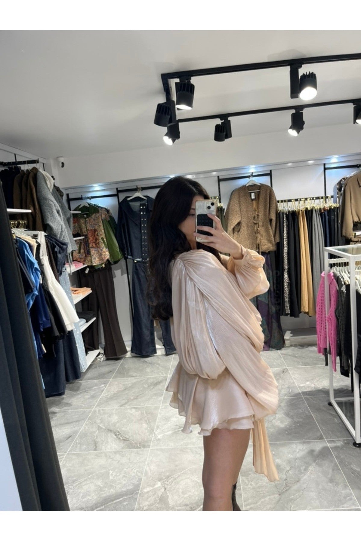 Bej Şort Detaylı Tüllü Elbise