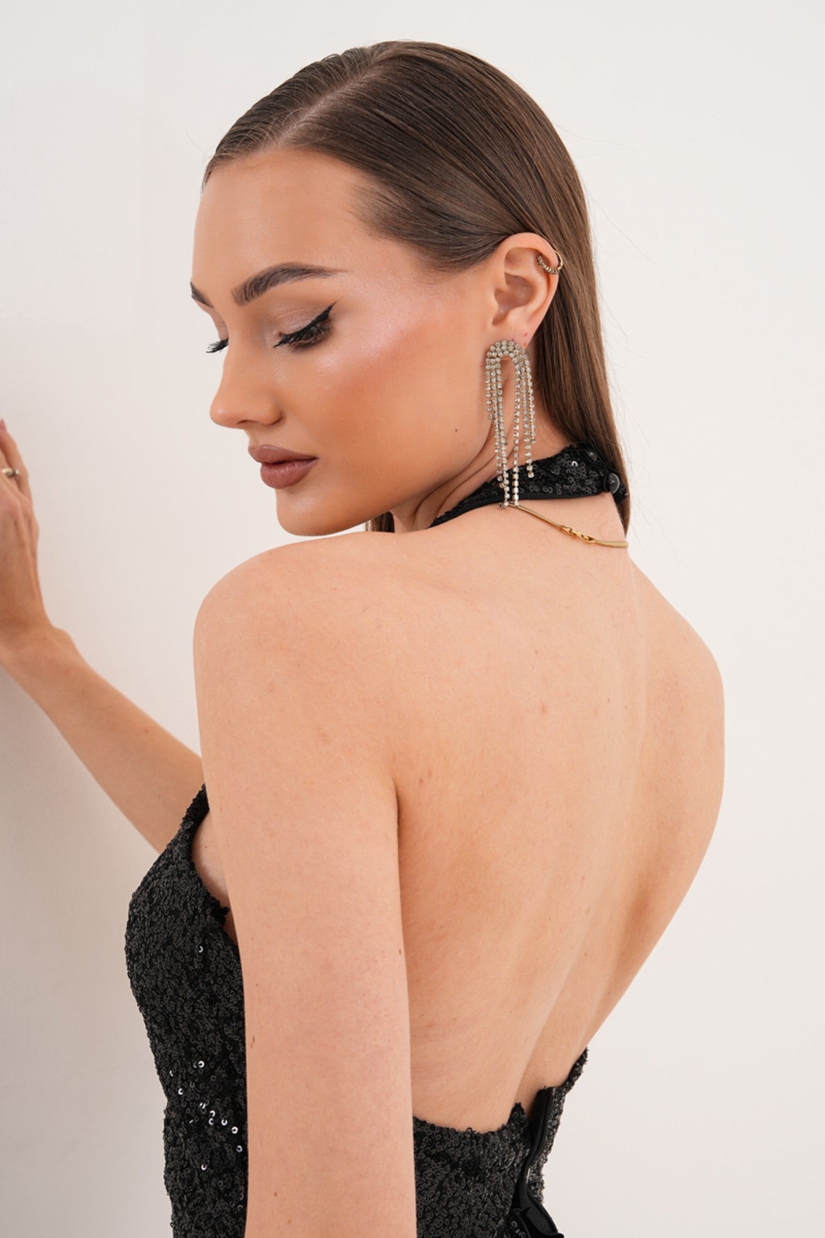 Siyah Payetli Halter Yaka Elbise