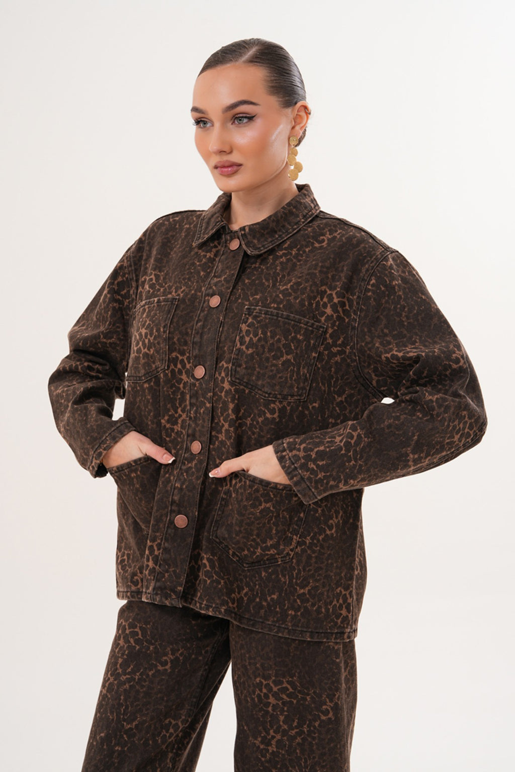 Leopar Desenli Kemerli Denim Takım